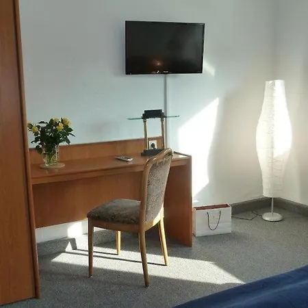 恩姆温克尔酒店 酒店